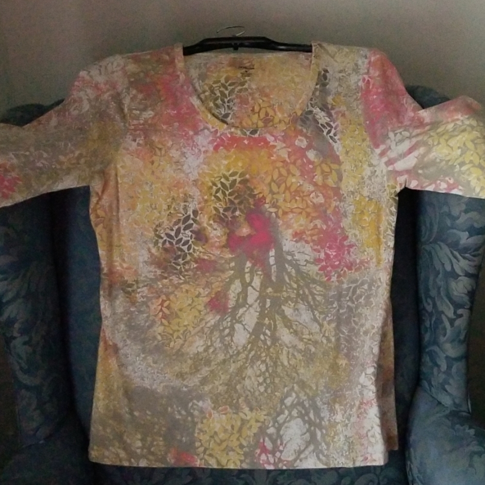 Top - Picture 2 of 4